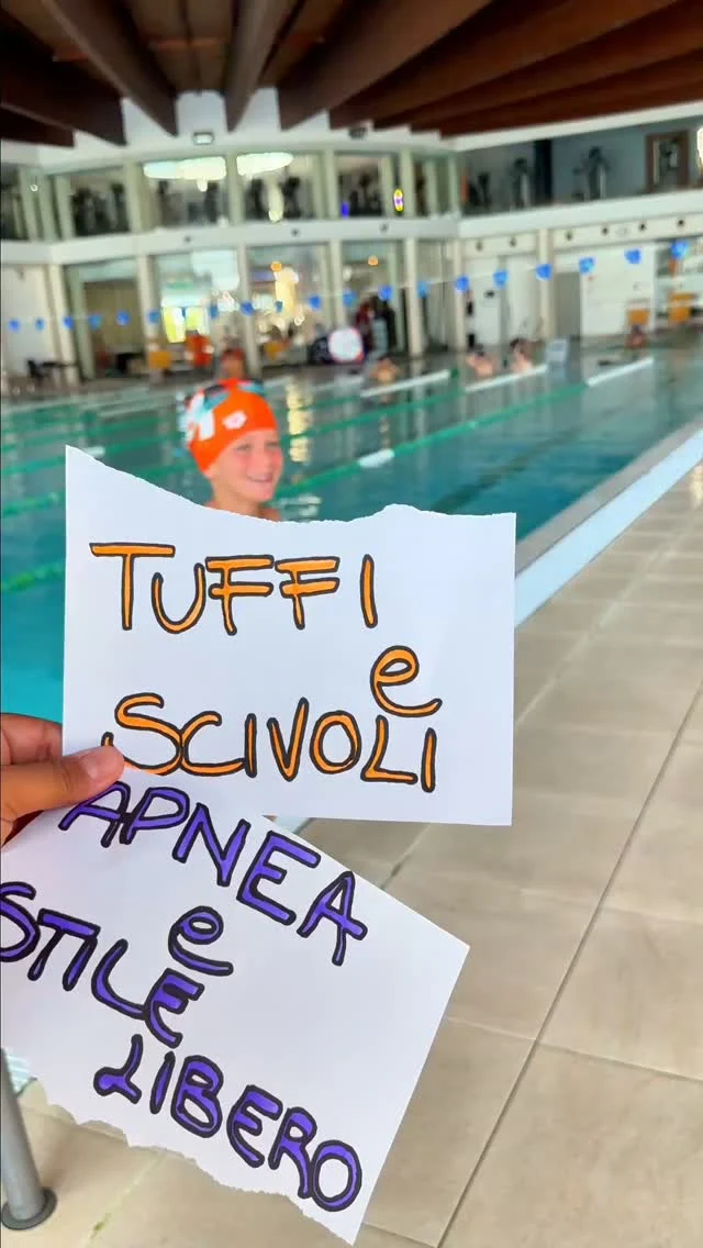 Alla Scuola Nuoto Hidron, da oltre 20 anni, accompagniamo bambini e ragazzi nella loro crescita in acqua, aiutandoli a diventare sempre più sicuri e autonomi.

🏊‍♂️ Dai 3 ai 15 anni
🎯 8 livelli progressivi, dai primi approcci fino al perfezionamento dei 4 stili
👥 Gruppi organizzati per età e livello
💙 Un percorso che unisce apprendimento e divertimento
🏆 E per chi vuole andare oltre, una realtà agonistica con oltre 300 atleti

Imparare a nuotare significa costruire un rapporto di fiducia con l’acqua che può accompagnarli per tutta la vita.

👉 Vuoi scoprire la Scuola Nuoto Hidron? Chiamaci o scrivici al 333 160 9950